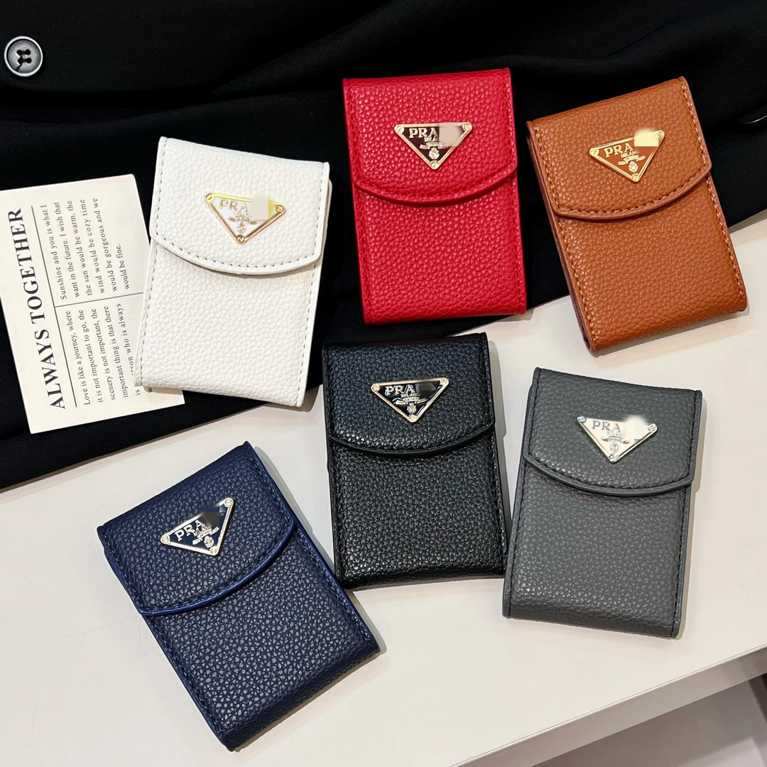 奢侈P家金属三角标皮质多卡位零钱包男女士时尚出行便携按扣卡包