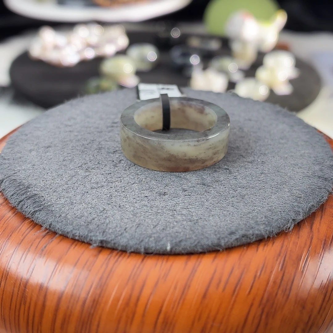 和田玉未镶嵌戒指b199飘紫直切18.8不退换