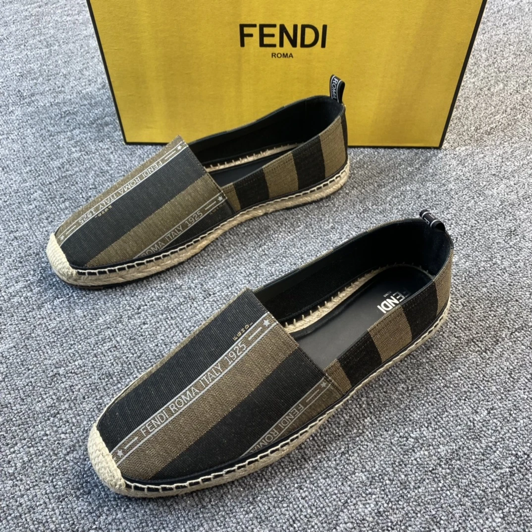 未使用 FENDI/芬迪 渔夫鞋织物鞋底 设计简单 拉长小腿114850