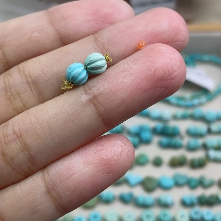 南红玛瑙未镶嵌珠宝奇石