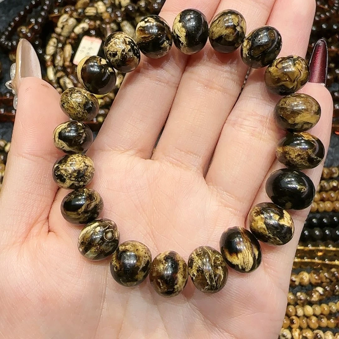 琥珀耳饰未镶嵌杨**依抚顺琥珀