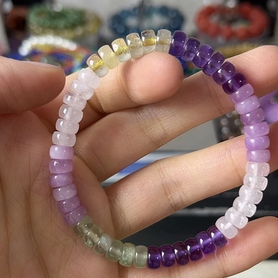 水晶手链未镶嵌矿坑