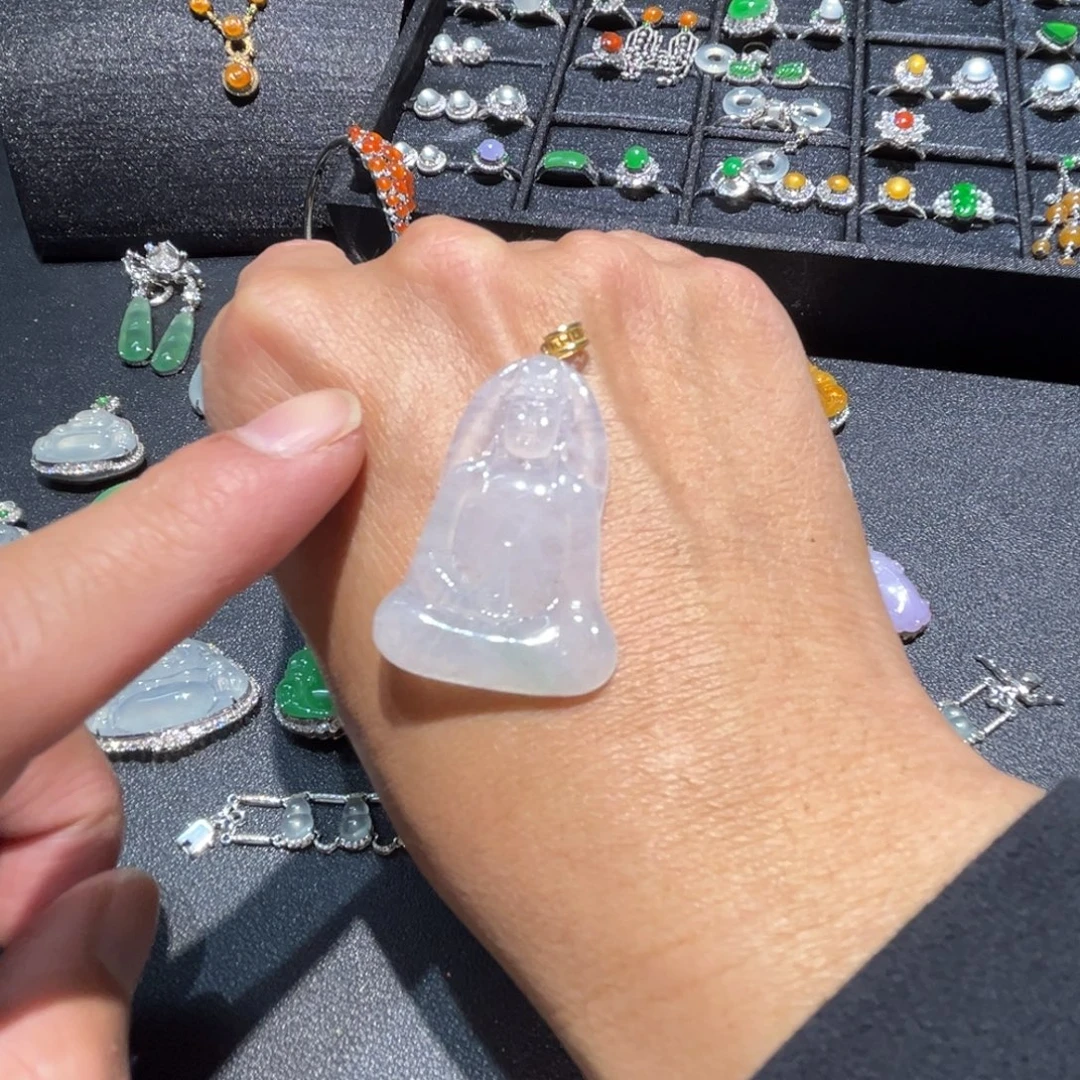 翡翠18K金镶嵌颈饰缅甸翡翠