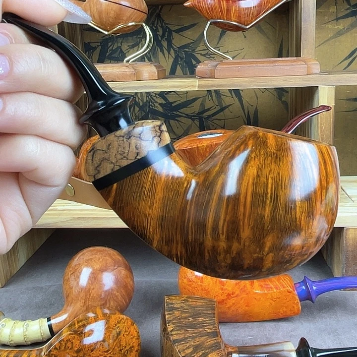 自由式河豚斗。