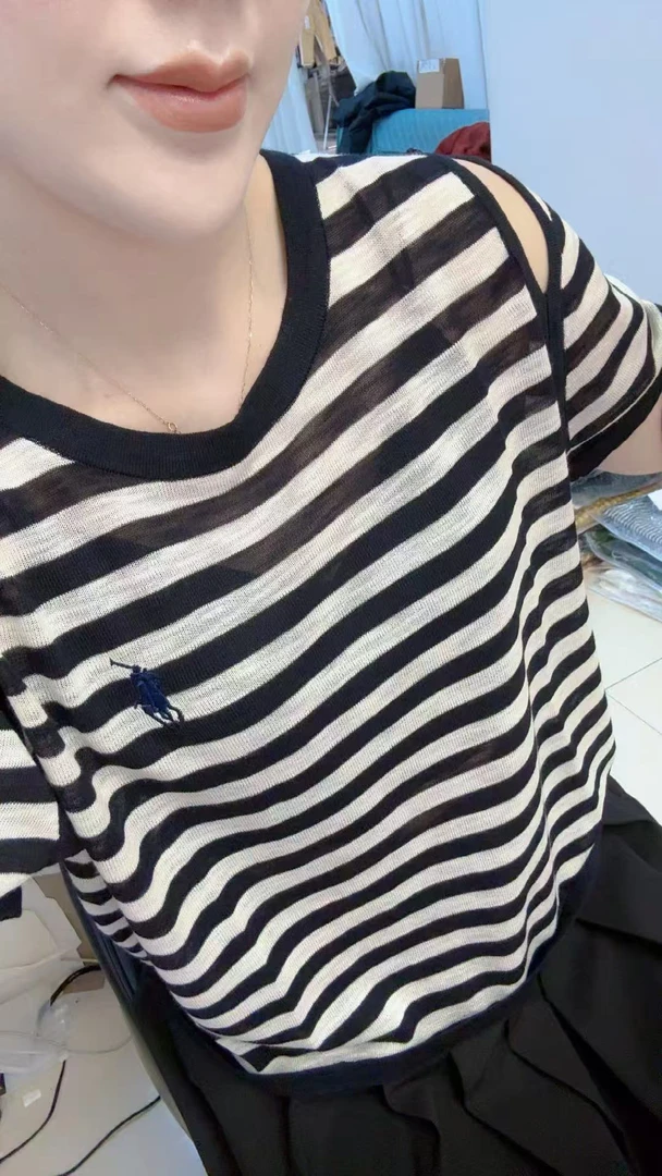 欧洲站乌衣轩夏季新款宽松圆领套头针织短袖女