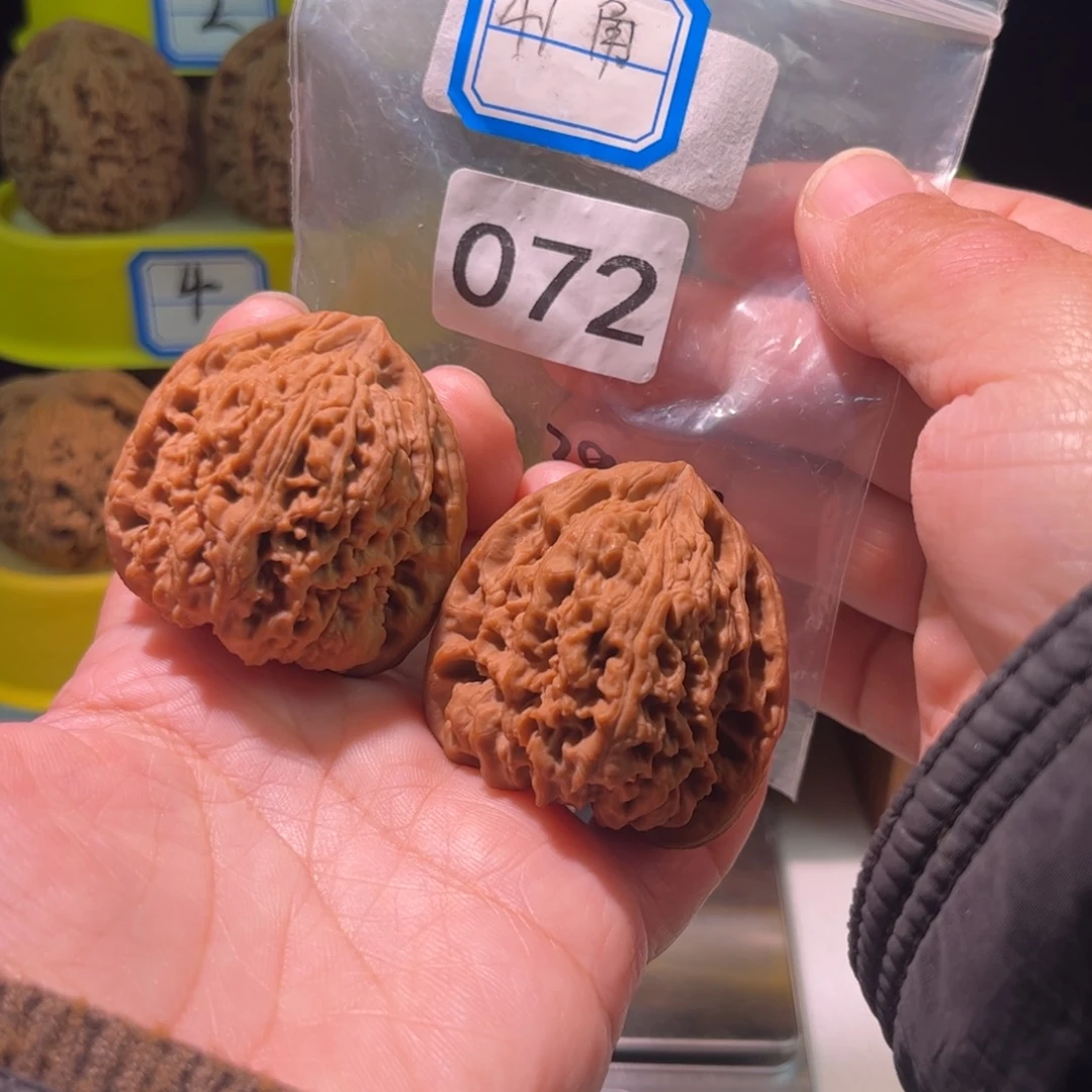 吊坠文玩核桃桃心三角41