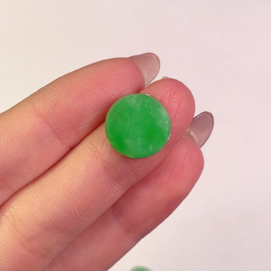 翡翠未镶嵌颈饰裸石