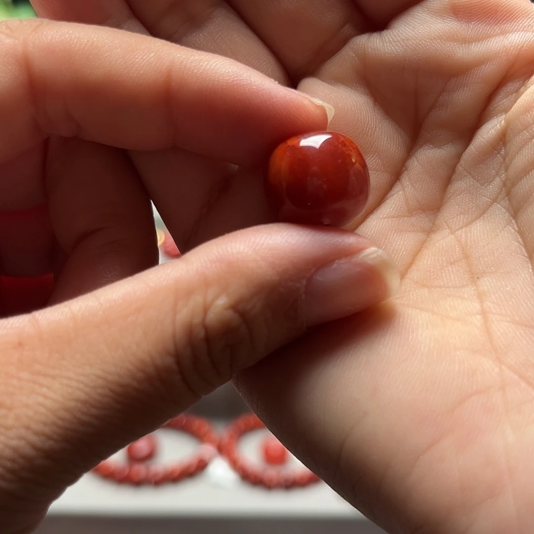 南红玛瑙未镶嵌珠宝奇石