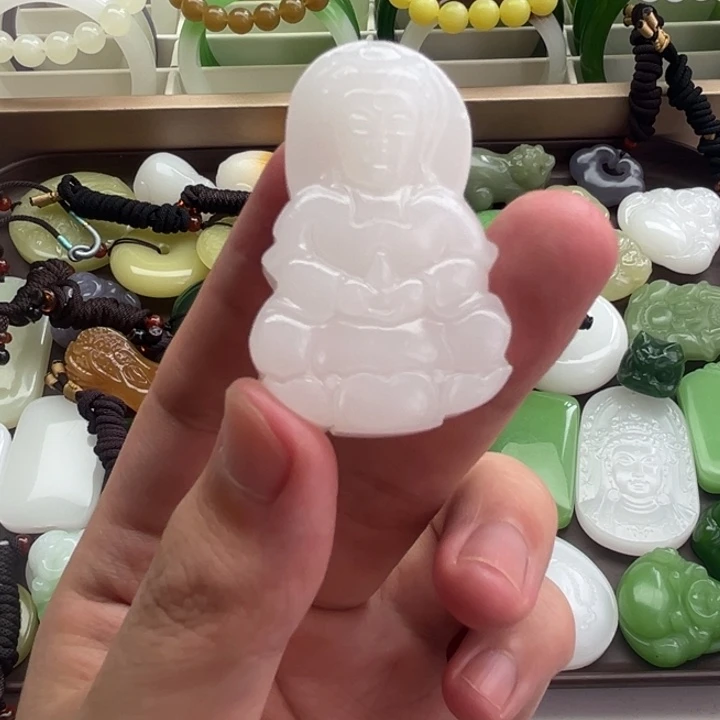 新疆老料精品观音吊坠配饰