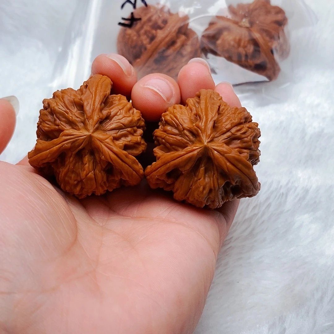 老***头吊坠文玩核桃三棱