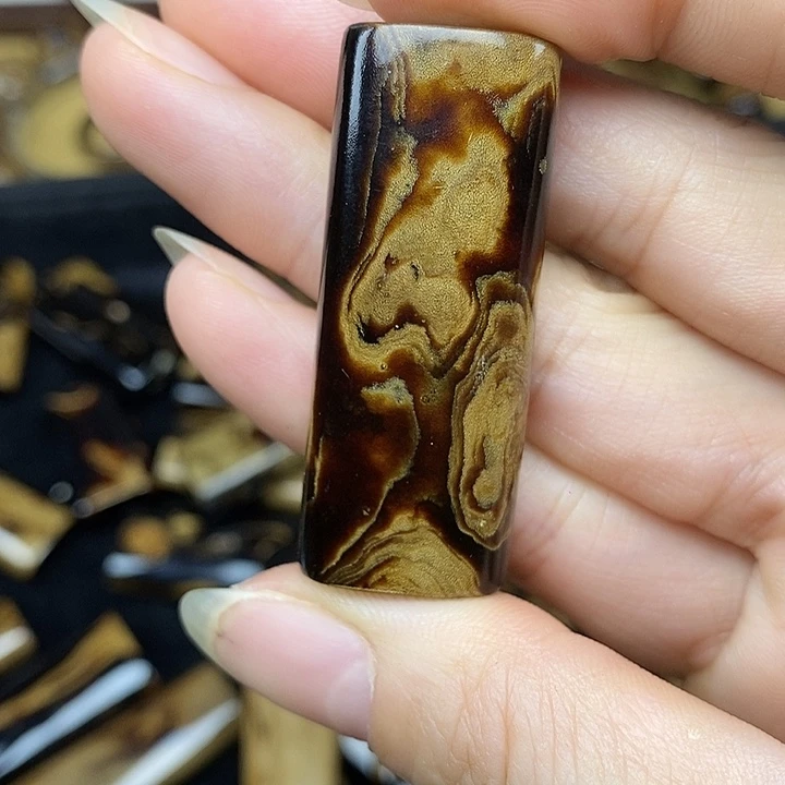 香榧木蓝*精品血柳吊坠