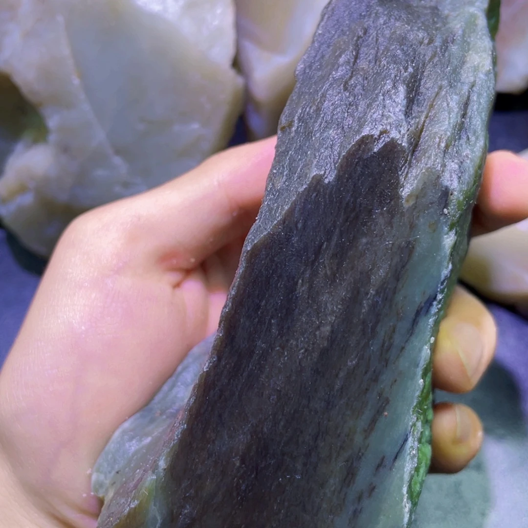 和田玉未镶嵌珠宝半成品