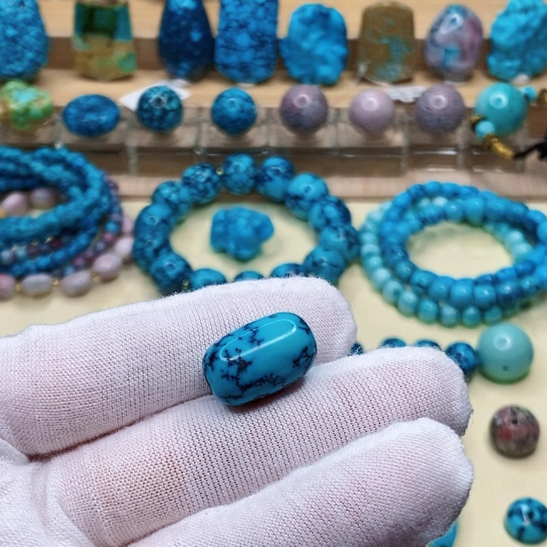 绿松石未镶嵌珠宝奇石