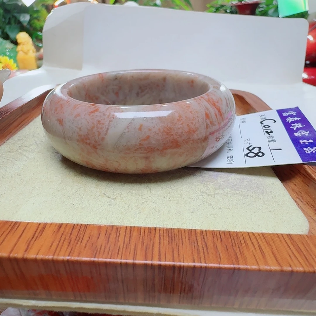 诗***@石英质玉未镶嵌手镯