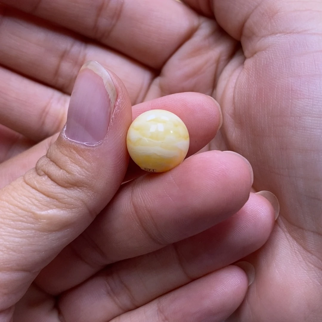 琥珀未镶嵌珠宝奇石13.5