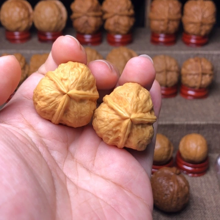 微***醺文玩核桃把件555小粽子三棱