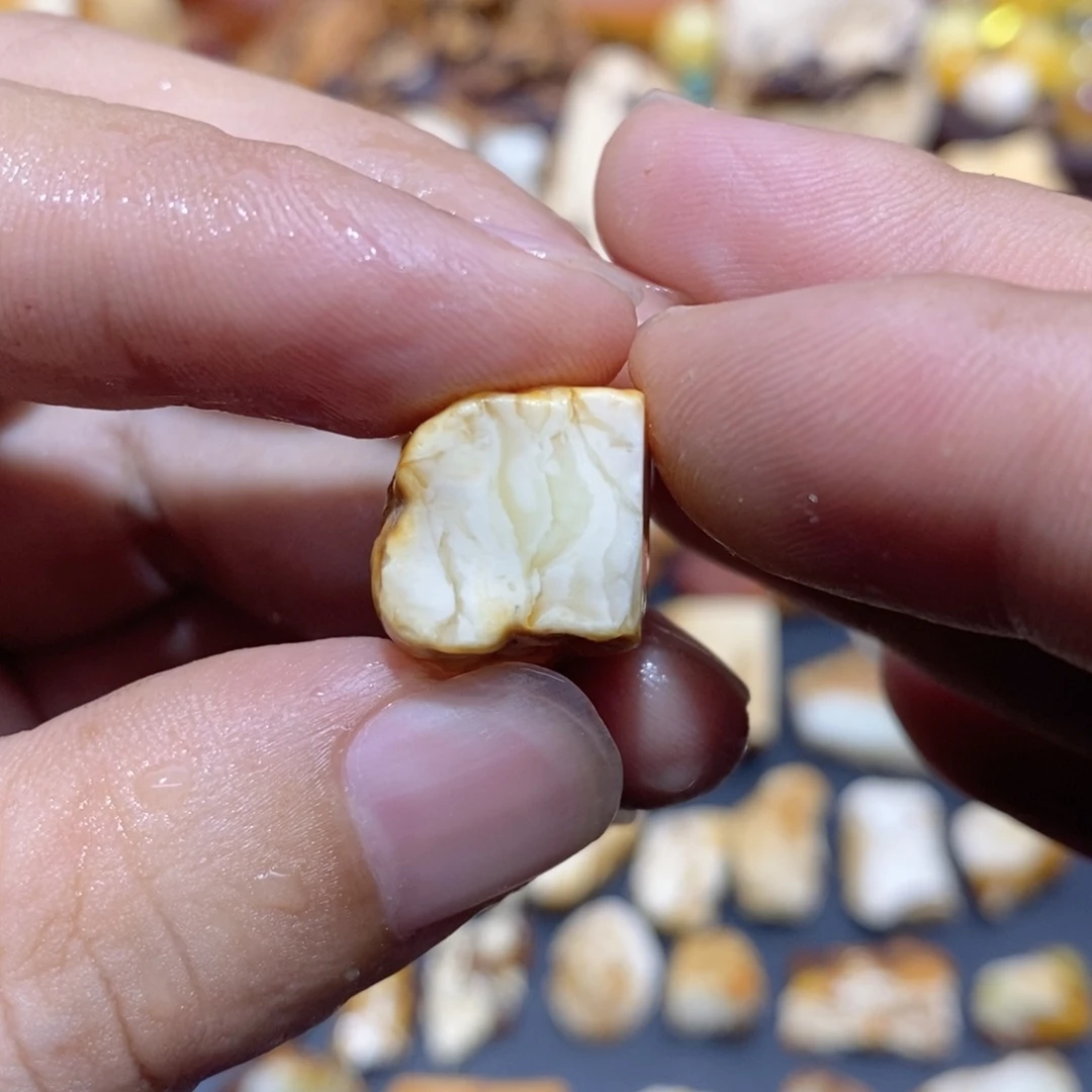 定制琥珀蜜蜡原石定制