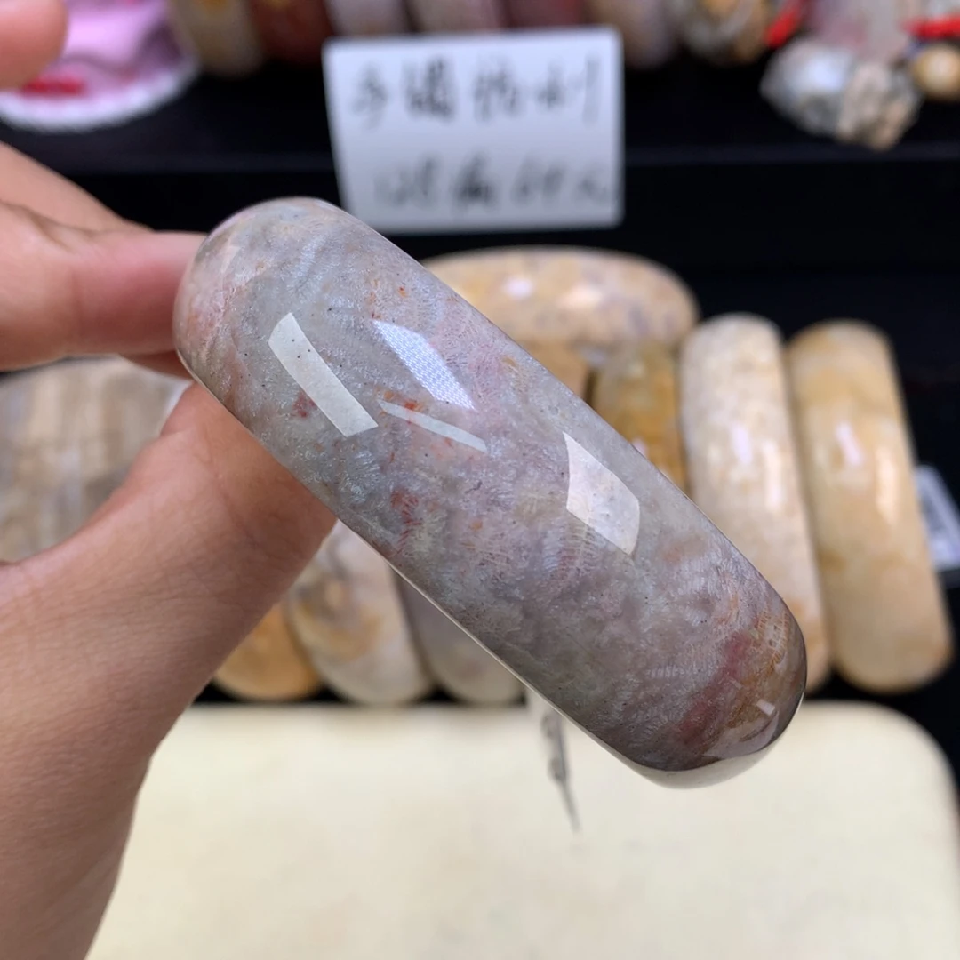 硅化珊瑚（珊瑚玉）未镶嵌吊坠(赠链)（71号）手镯五折55.6圈