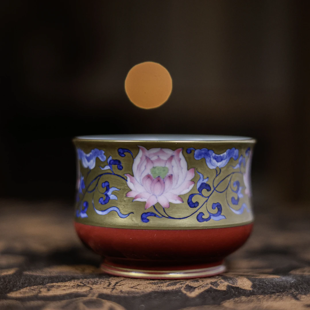 【非遗好物】华隐堂- 玫瑰红金地缠枝莲主人杯（华隐S0872）