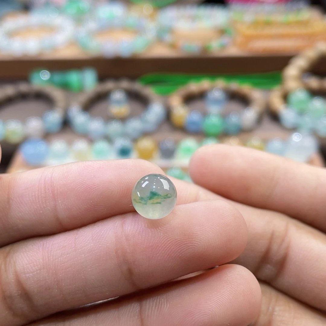 【闪购商品】翡翠颈饰未镶嵌特色飘花