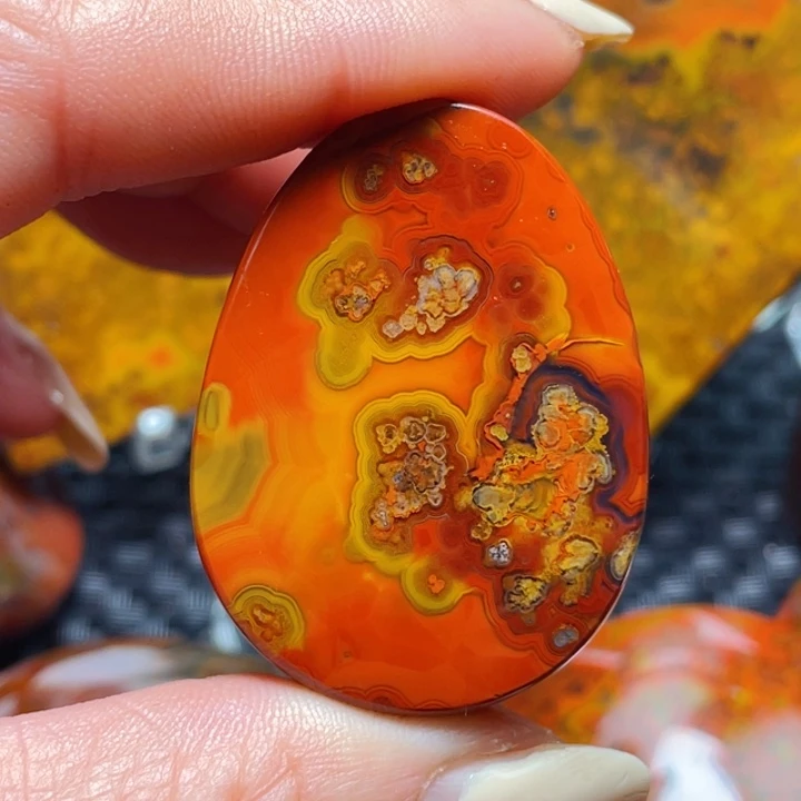 玛瑙/玉髓战国红玛瑙挂件未镶嵌