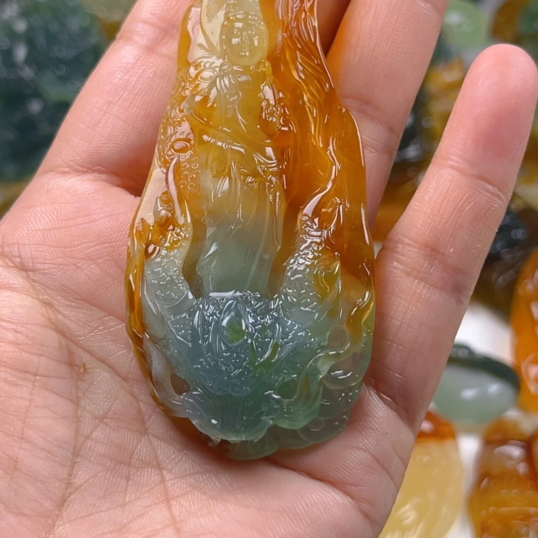 热***活蛇纹石玉未镶嵌颈饰