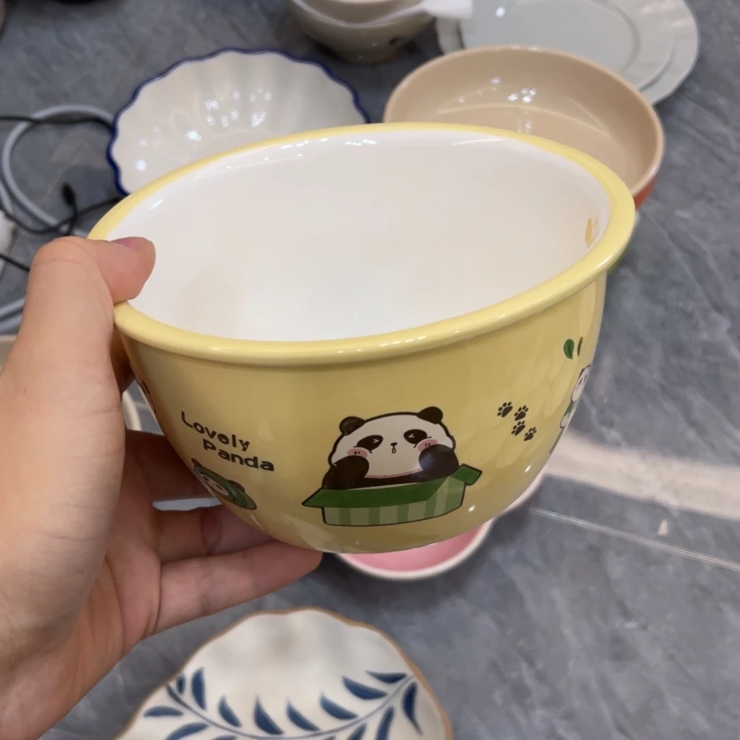 陶瓷微瑕餐具介意勿拍，满18飞！