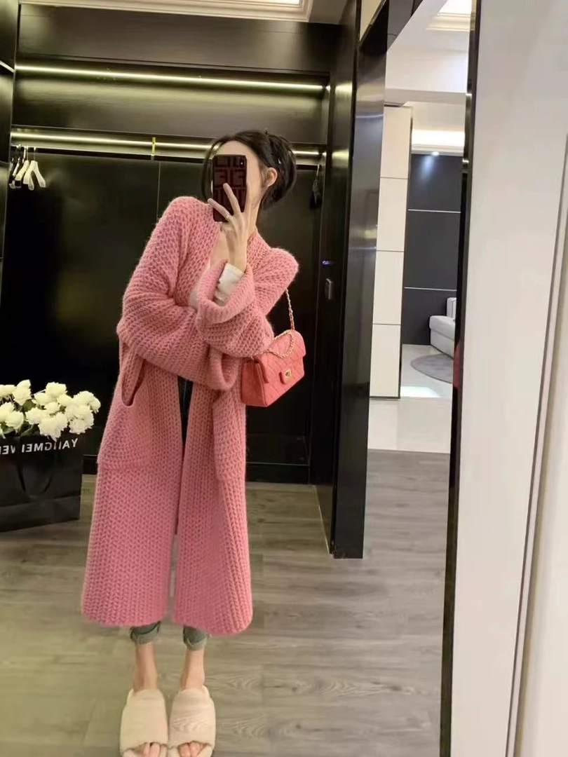 2025秋冬新款韩系粉色气质慵懒风时尚宽松中长款针织开衫上衣