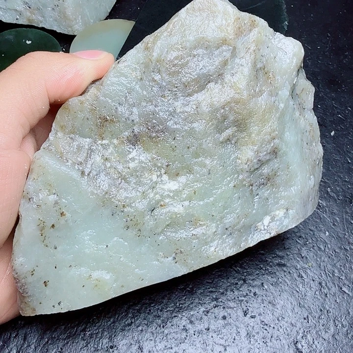 和田玉（糖玉）未镶嵌珠宝奇石