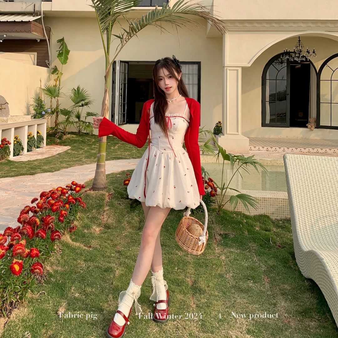 松风茶韵 织物猪原创 甜欲红色碎花吊带裙女春夏收腰法式显瘦开衫