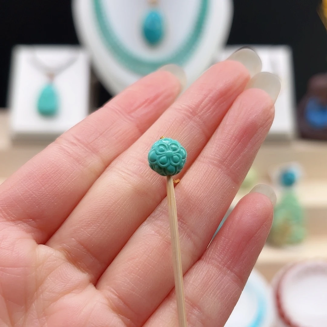 绿松石配饰未镶嵌