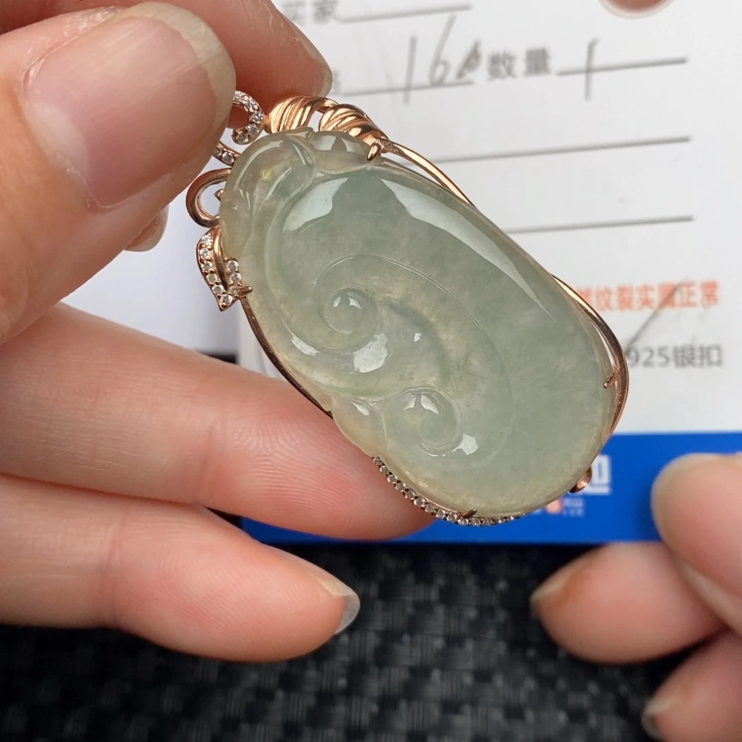 翡翠颈饰银S925镶嵌M****a吊坠