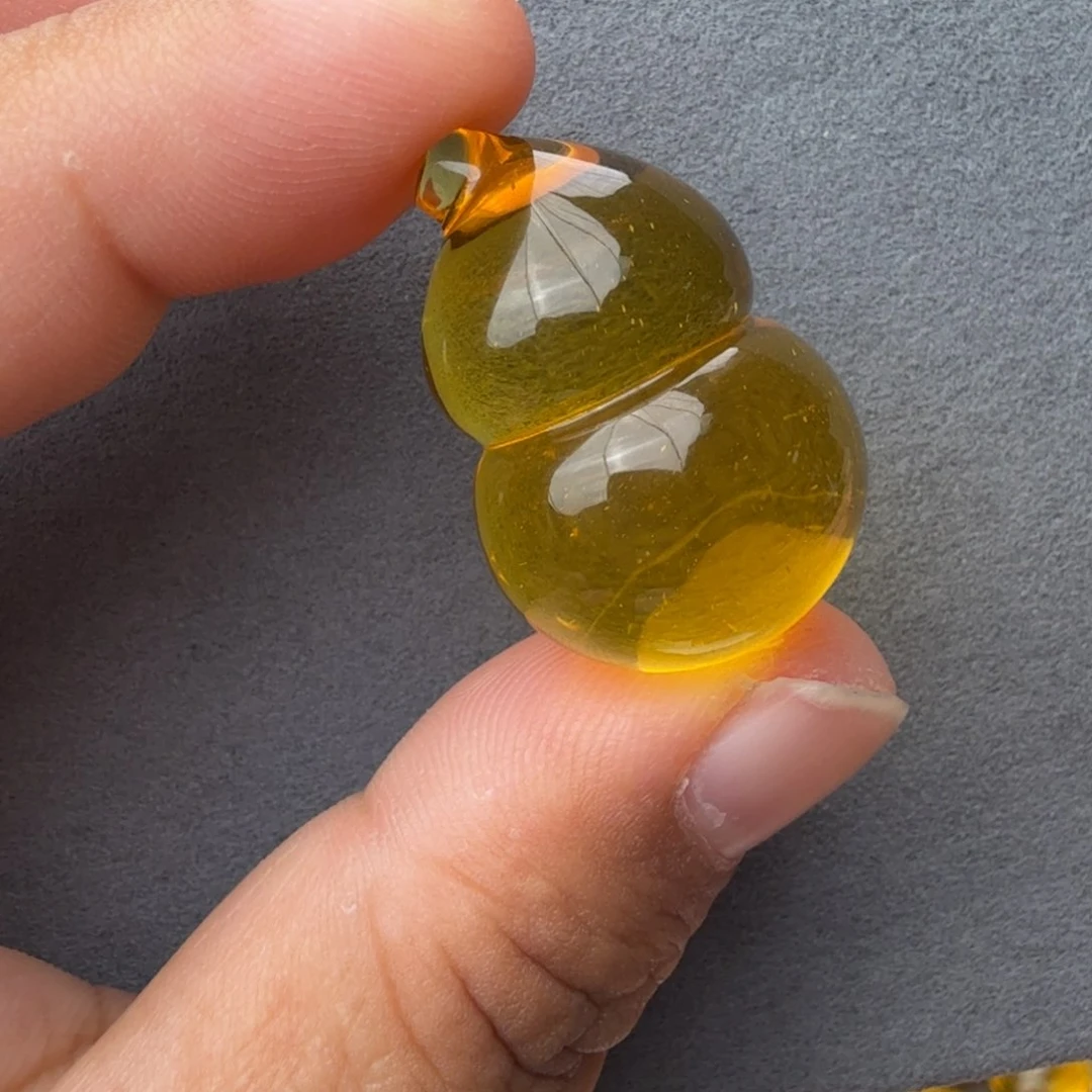 未镶嵌琥珀裸石5.4克