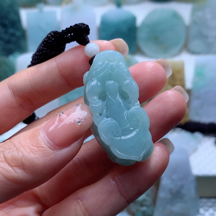 定制翡翠未镶嵌貔貅