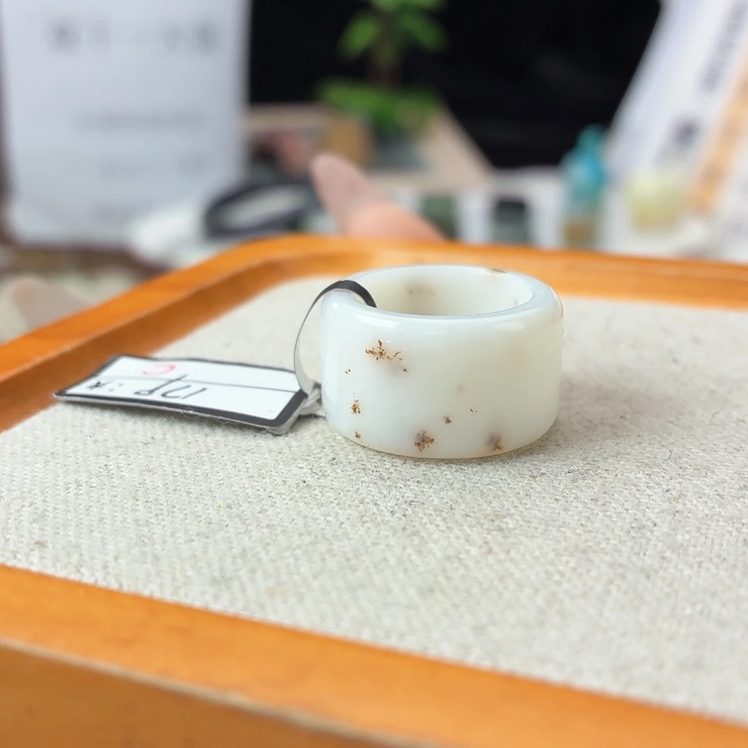 和田玉未镶嵌戒指c6桂花圆切16.3不退换