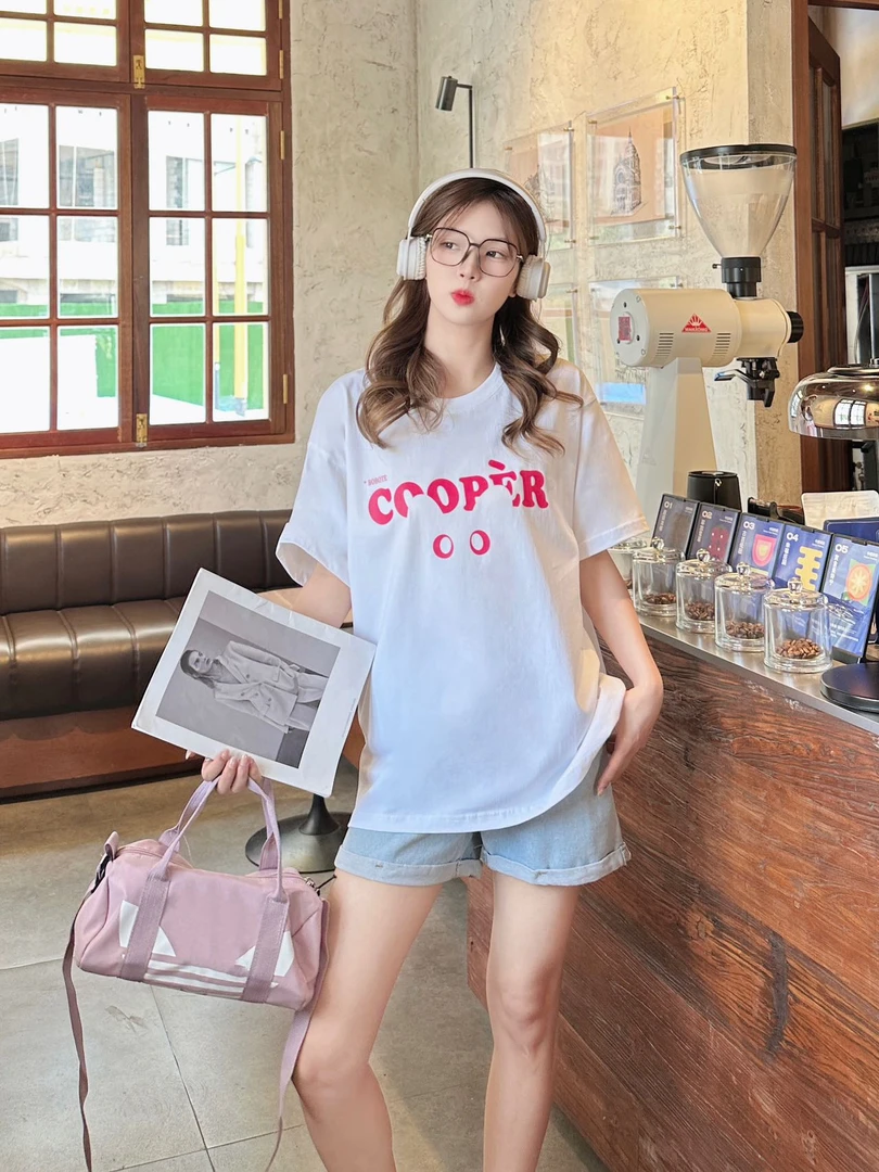 男女同款字母印花T恤简约大气一片式裁剪圆领纯棉上衣697