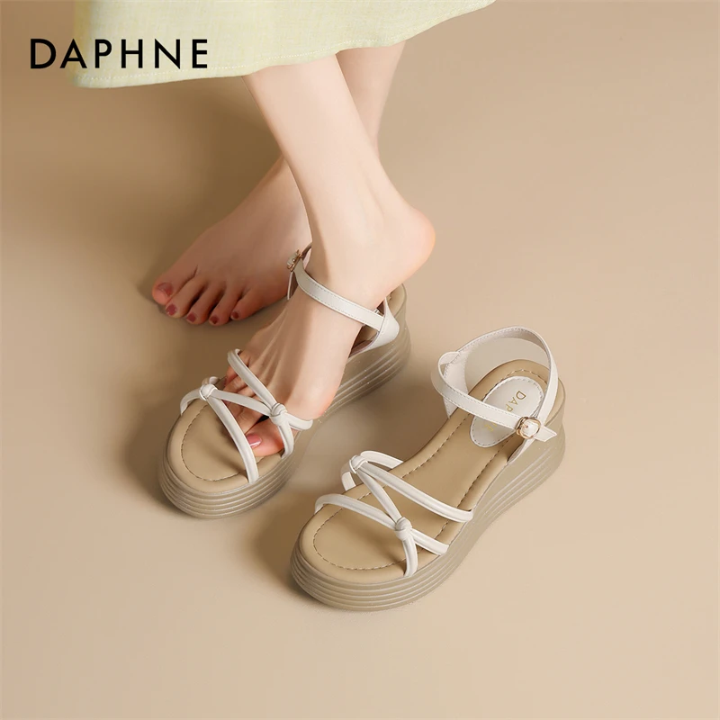 达芙妮坡跟凉鞋2025夏季新款罗马厚底软底小个子配裙子高跟鞋女鞋