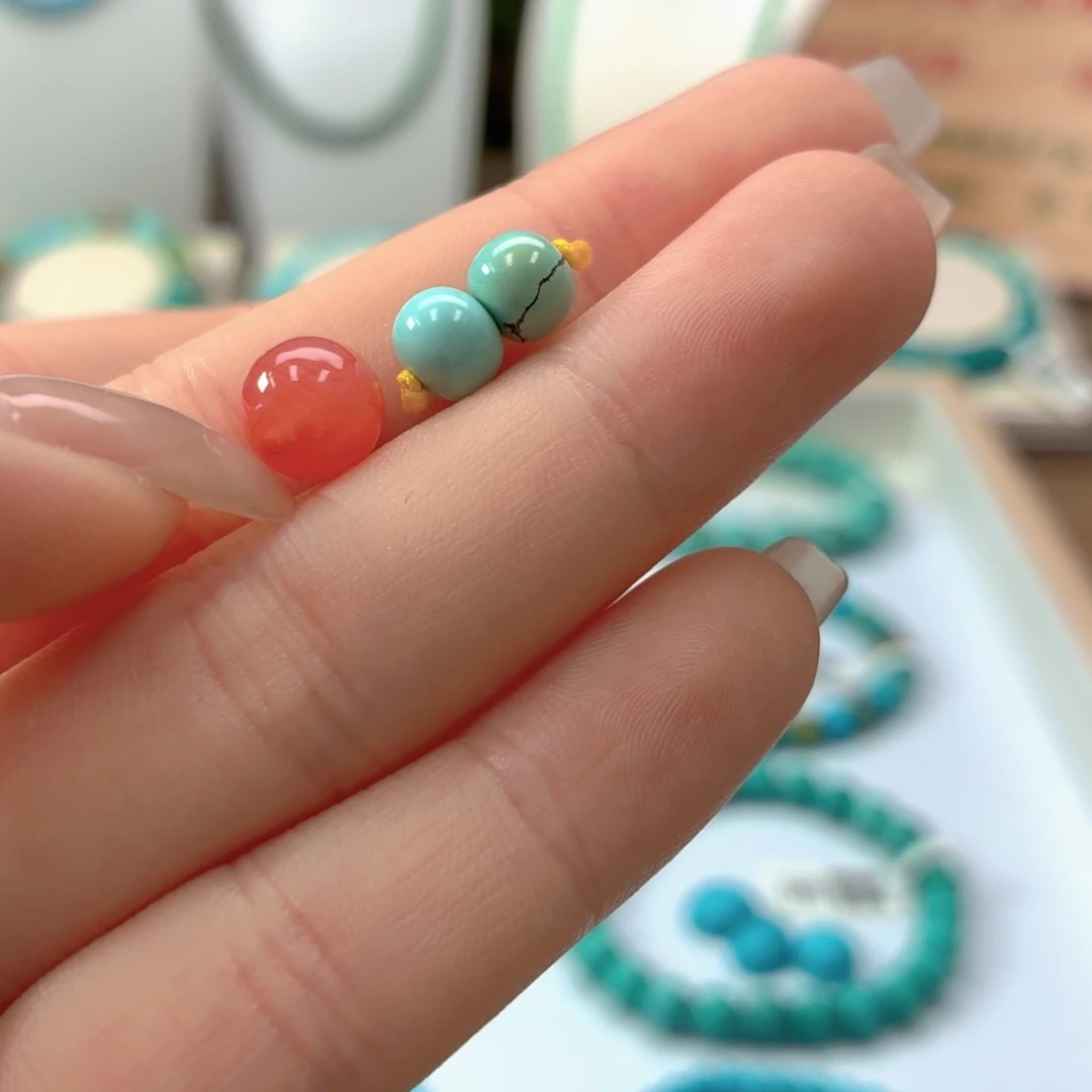 南红玛瑙未镶嵌珠宝奇石