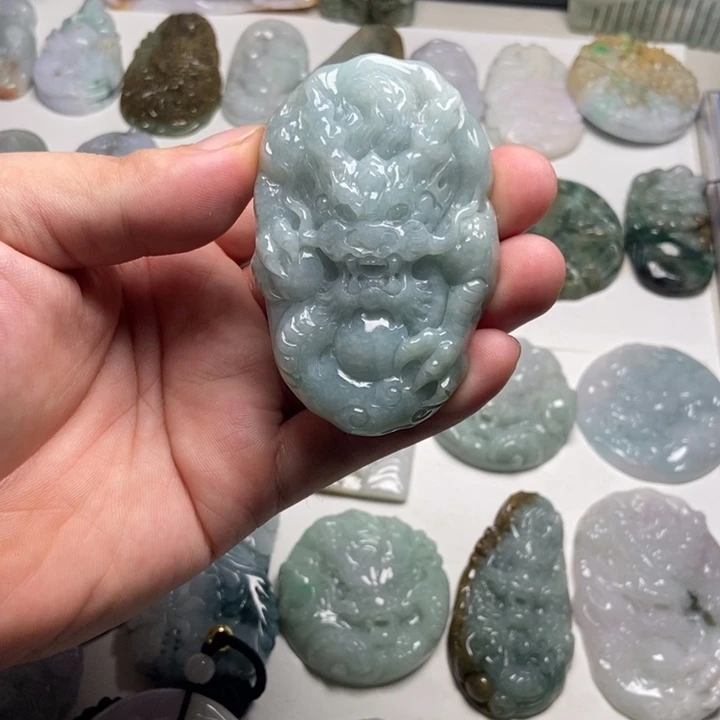 颈饰未镶嵌翡翠龙牌46