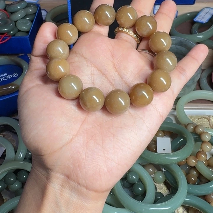 *****和田玉（糖玉）未镶嵌手镯