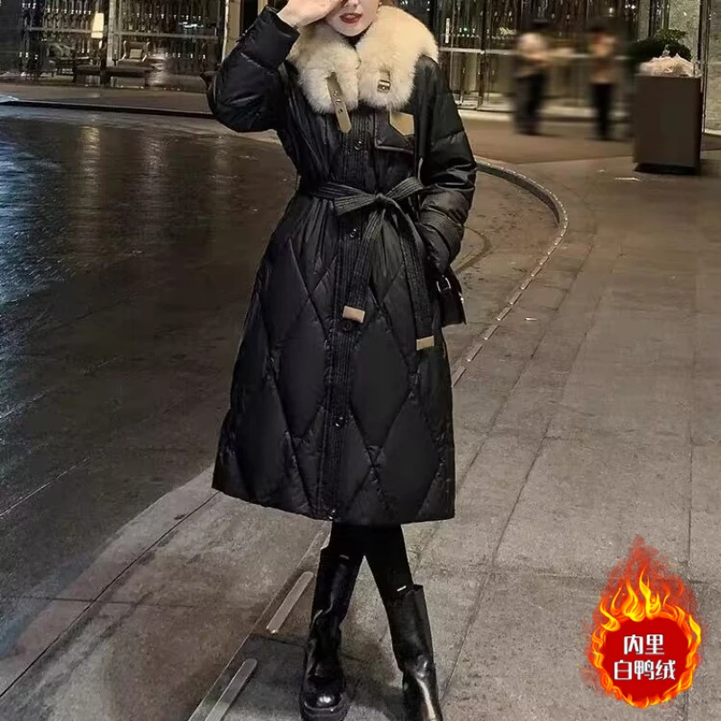 编码52狐狸毛领羽绒服女冬2024新款显瘦时尚中长款收腰外套PH1199