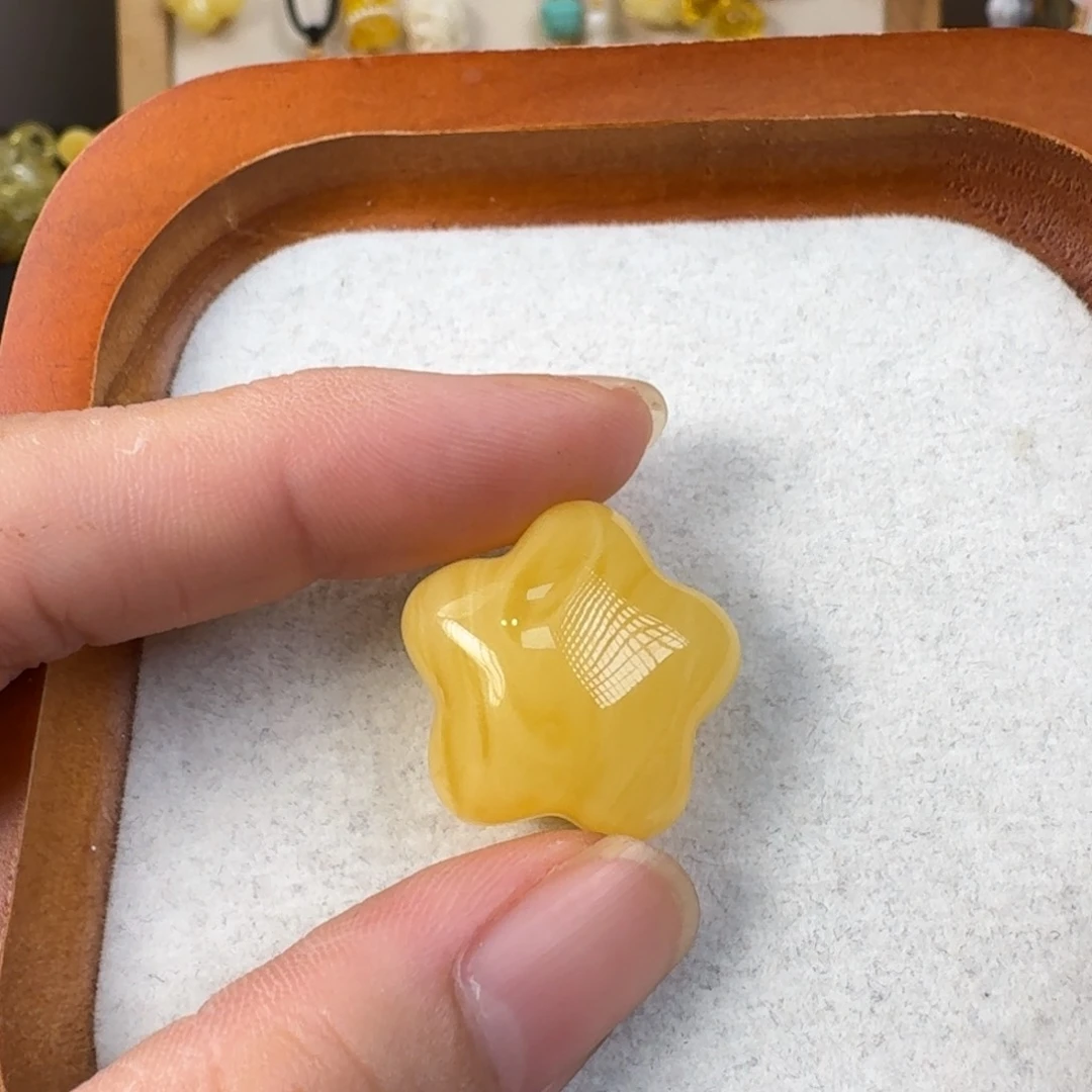未镶嵌琥珀珠宝奇石其****8