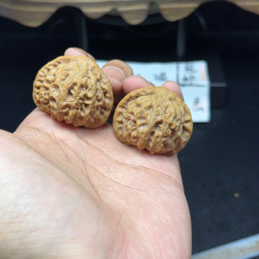 文玩核桃吊坠王*?宫灯