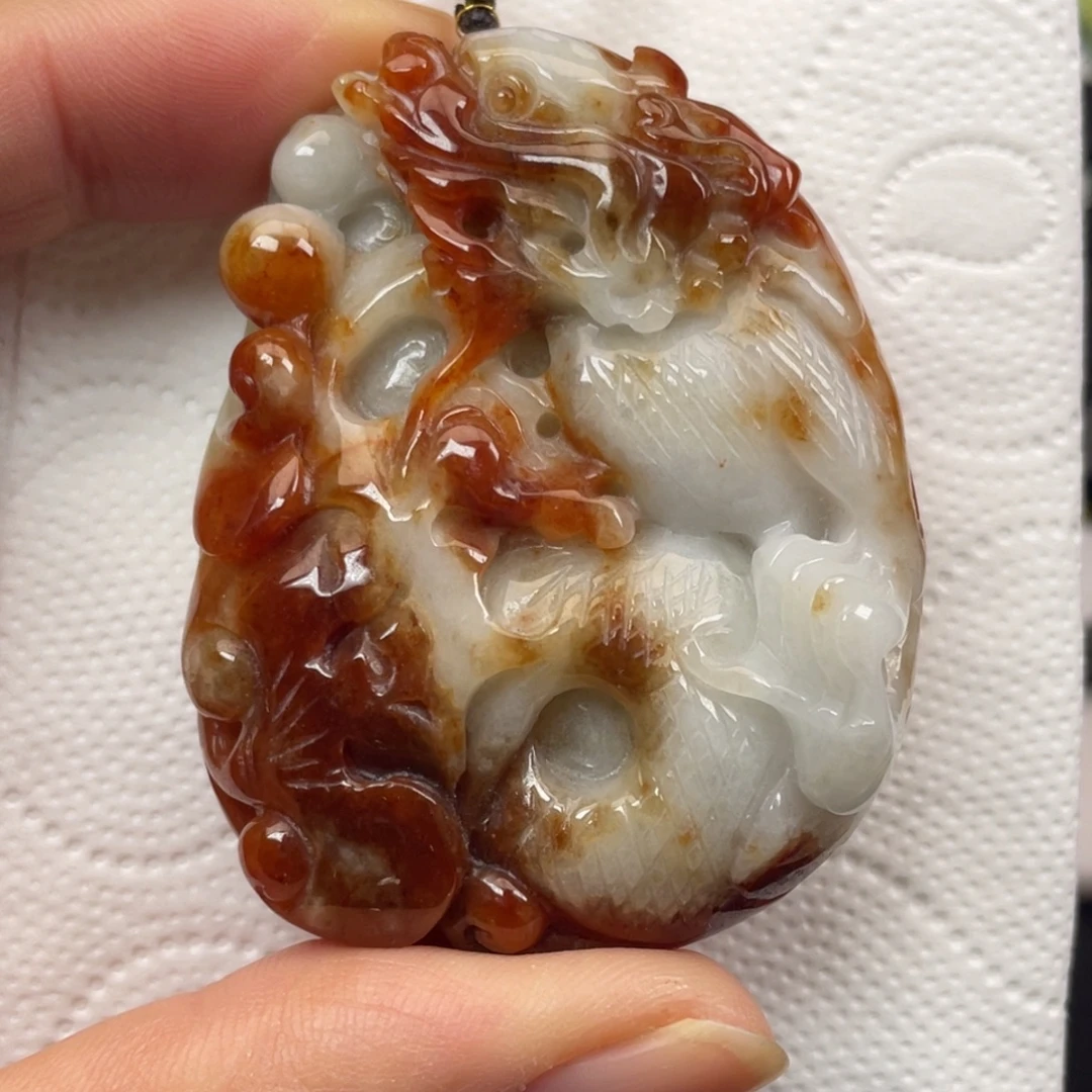 翡翠未镶嵌颈饰翡翠龙鱼吊坠