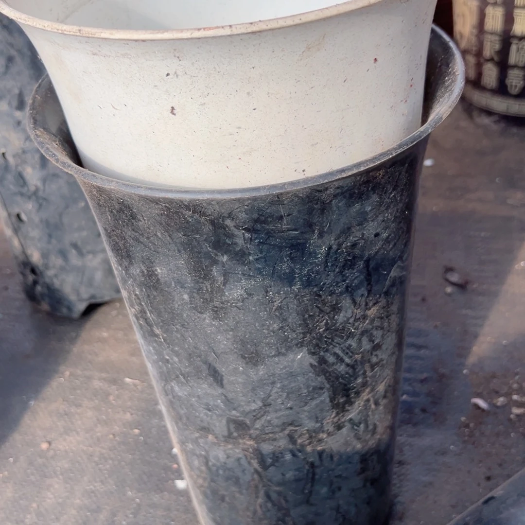 黑白无常盆 20口径34高 2个