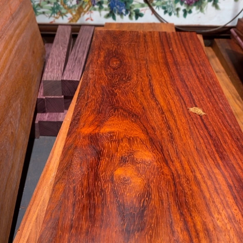 【闪购商品】非洲紫檀（红花梨）峰*