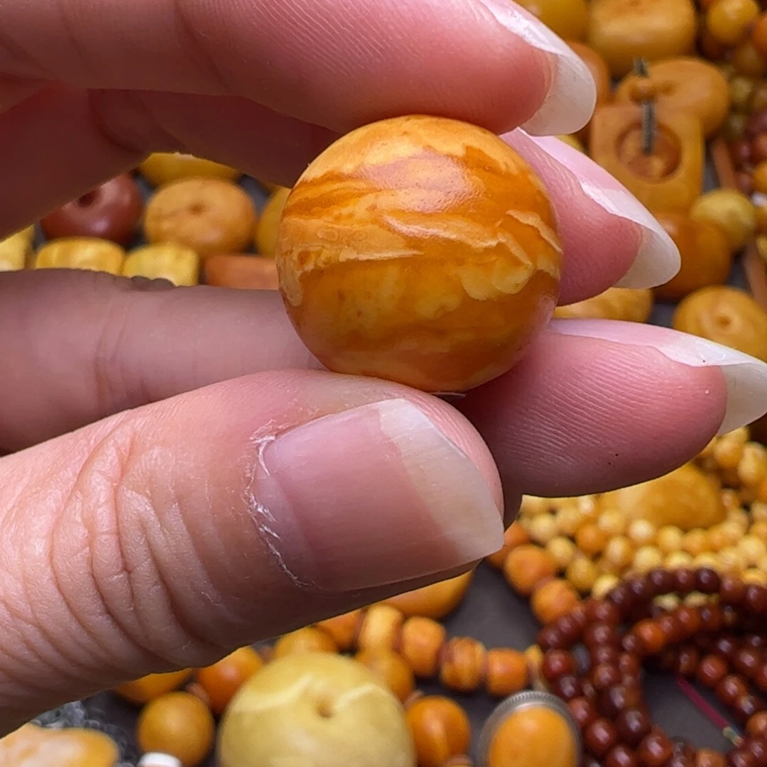 琥珀未镶嵌珠宝奇石18