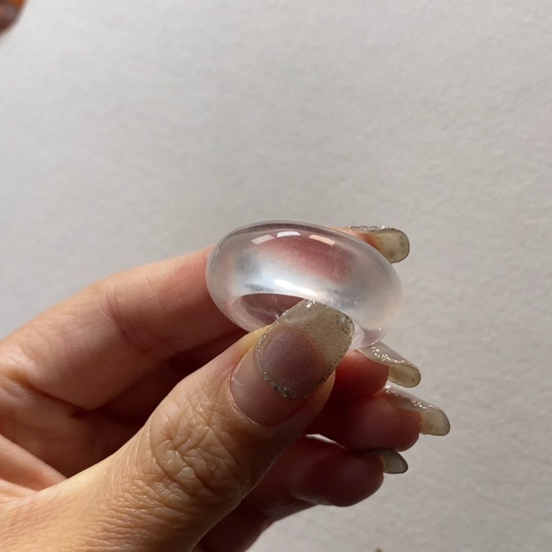 ：****石英质玉未镶嵌戒指特价不退不换