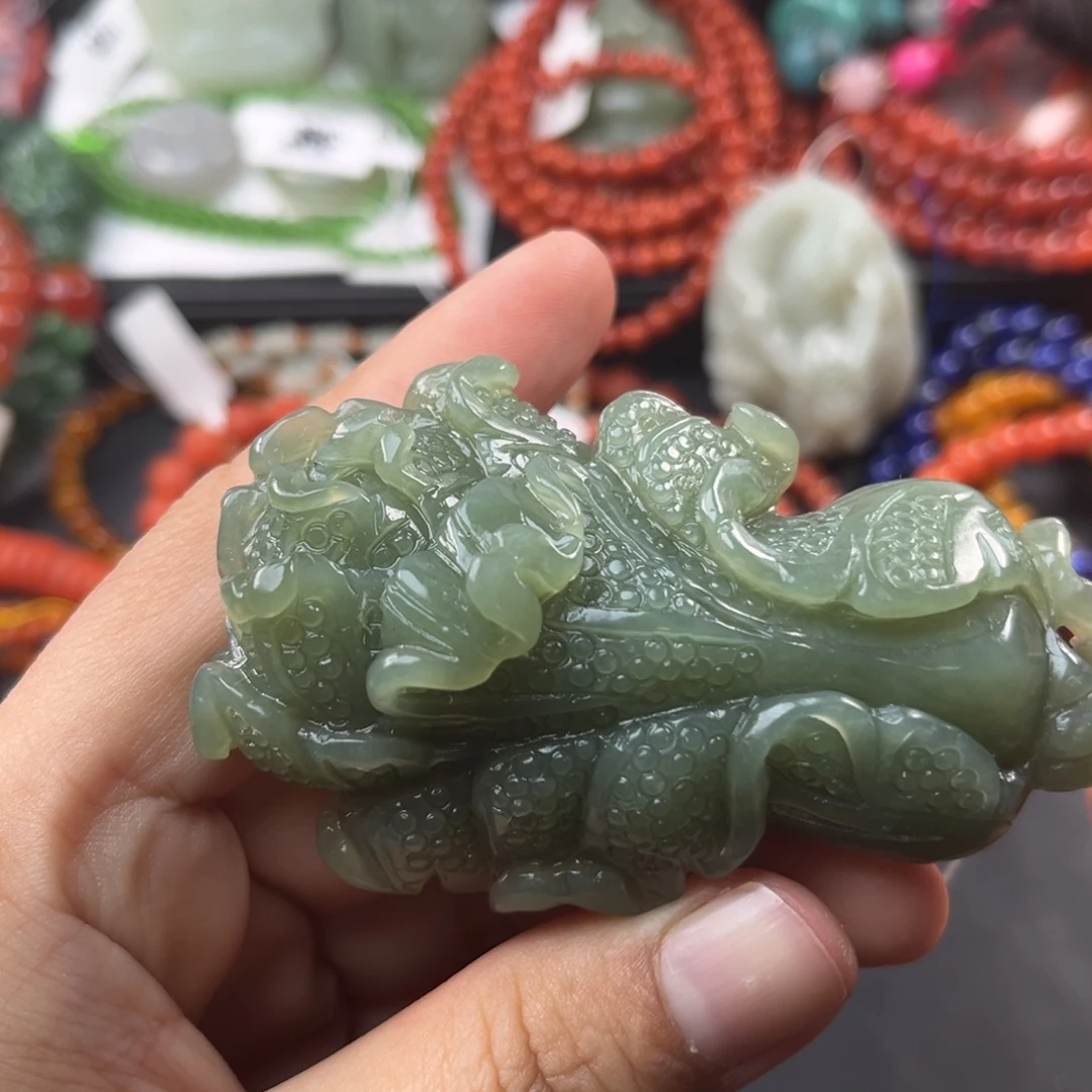 和田玉未镶嵌珠宝奇石