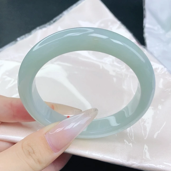 翡翠未镶嵌手镯（贵妃镯）56-57圈口